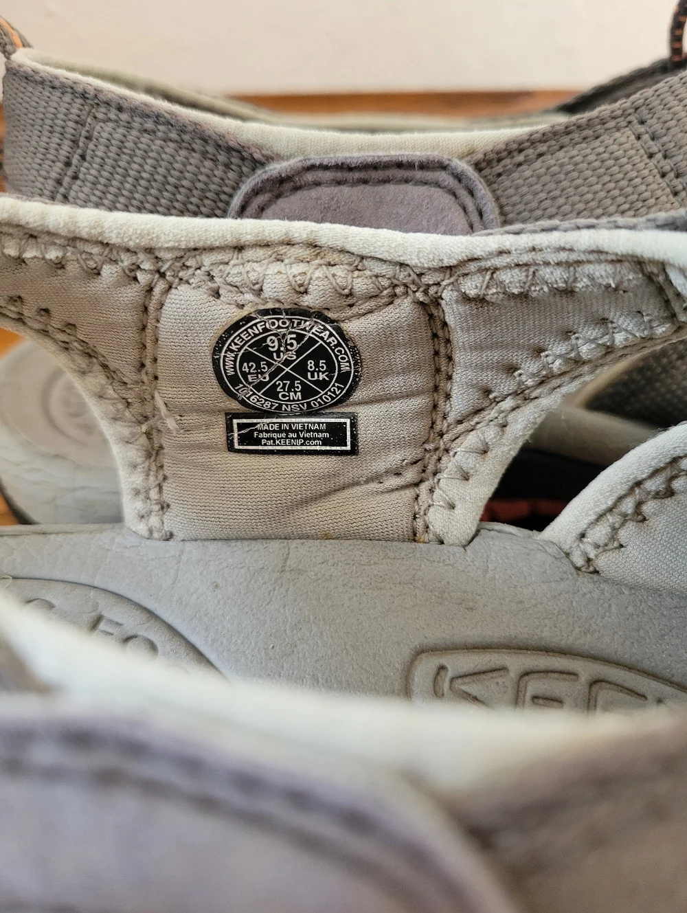 Mens size 9.5 Keen sandals - Men's KEEN Newport H2 Closed Toe Sandals Size 9.5 - Picture 2 of 11